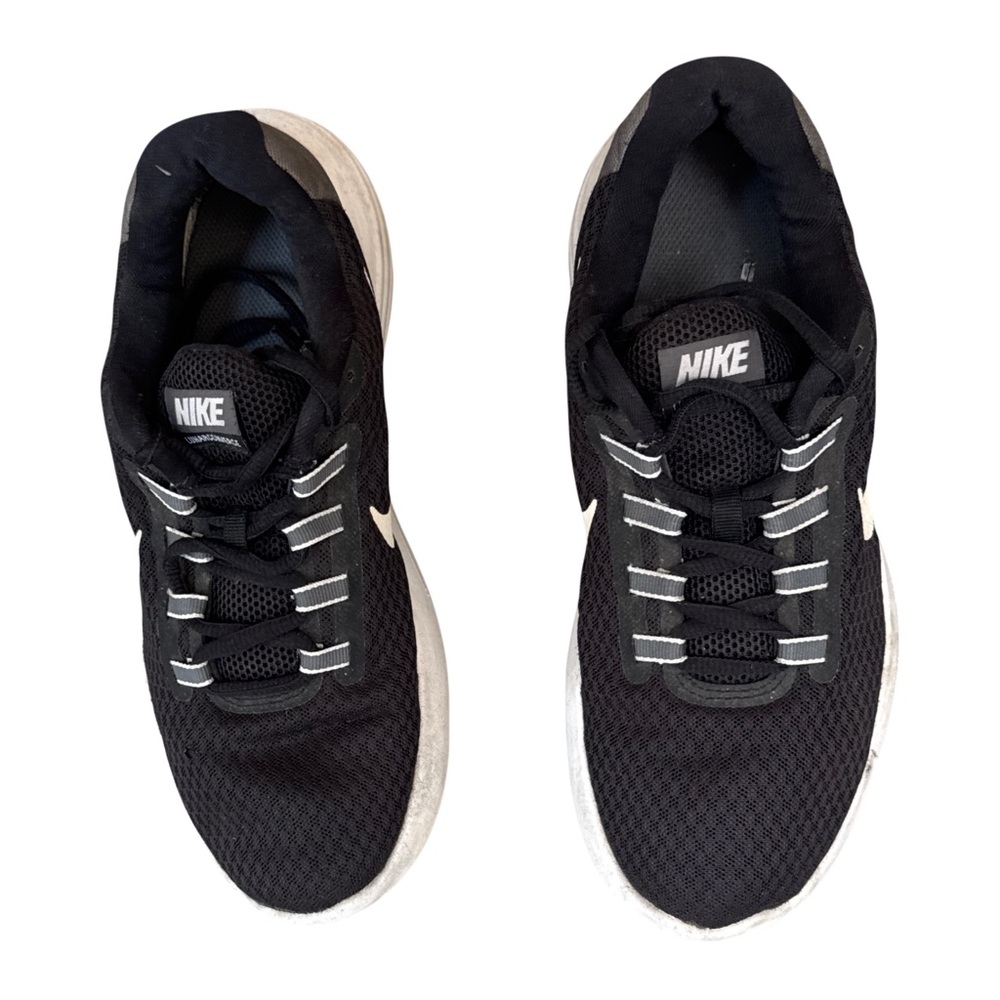 Nike LunarConverge Black and Gray Running Shoes 9